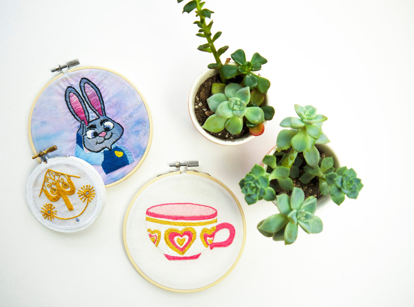 magical pink teacup | digital embroidery pattern
