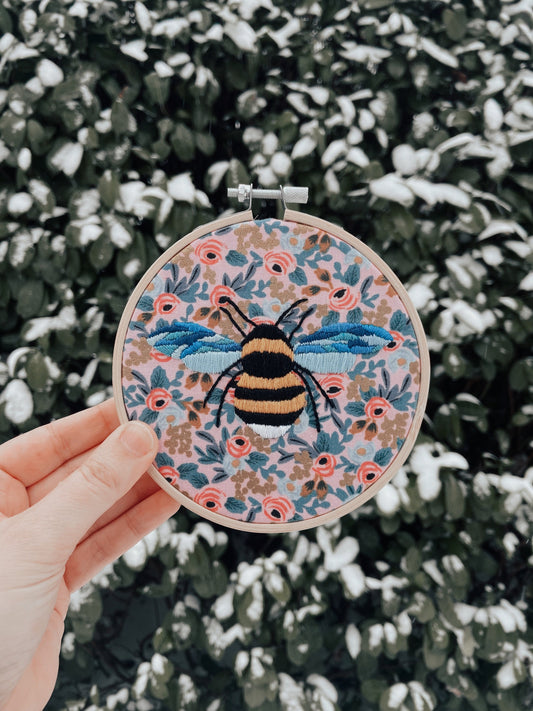 bumble bee | digital embroidery pattern