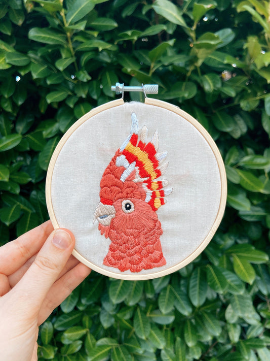 pink cockatoo | digital embroidery pattern